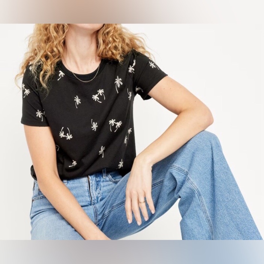 504 old navy everyday wear tee with tropical palm trees print